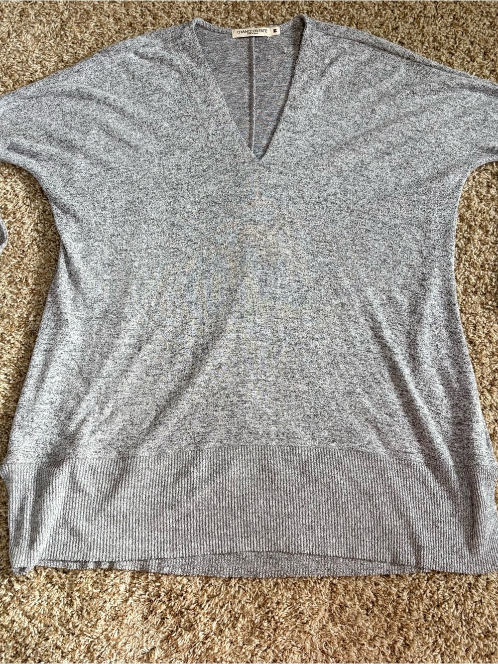 Chance or Fate medium Heather Gray V-Neck Lightweight Tunic Sweater